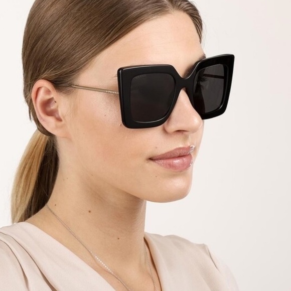 ✨Gucci Sunglasses✨ - Picture 1 of 7